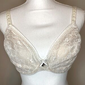 Lunaire Whimsy Bra Women’s Size 32DDD Creme Lace